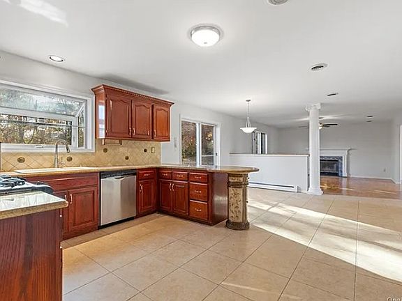 4th image of 13 Mesa Pl