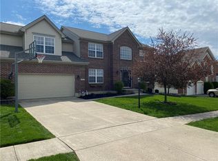 121 Hillcrest Dr, Springboro, OH