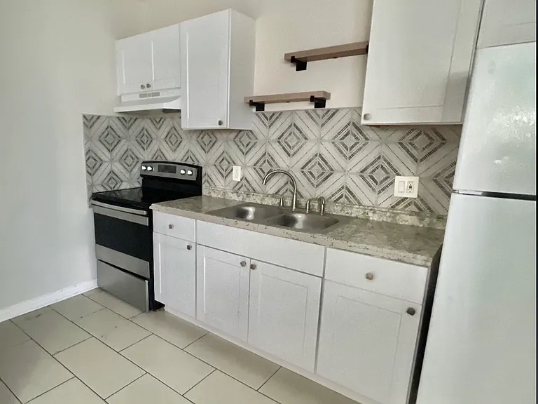 225 N. Munger Blvd - Small Apartment Community in East Dallas — Photo 12