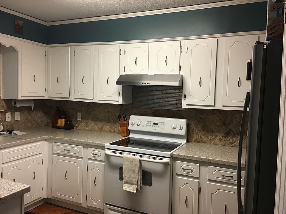 2nd image of 2415 Peach Tree Dr