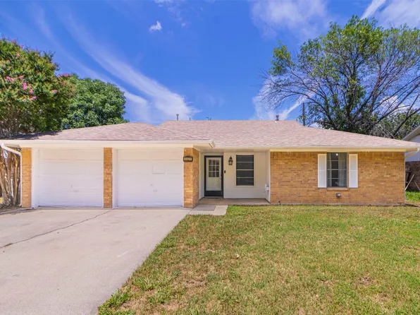 3321 Kingfisher Ln, Denton, TX 76209
