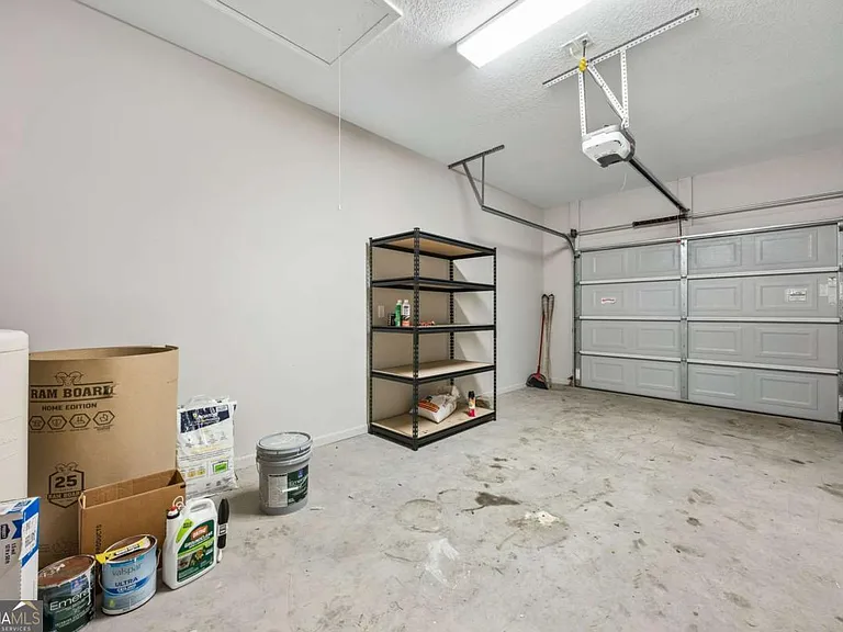 326 Gary Cir — Photo 30