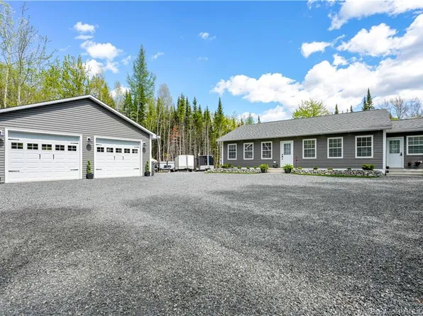 9 Waterfront Ln, Canning, NB E4B 3Z4