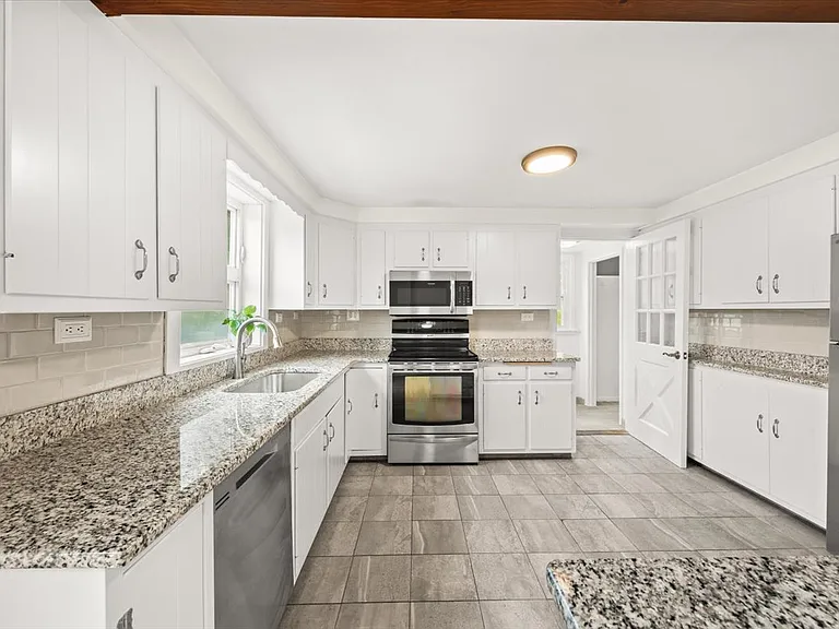 214R Highland Rd — Photo 86