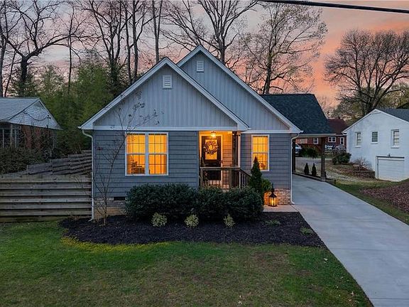 2nd image of 629 Rockspring Rd