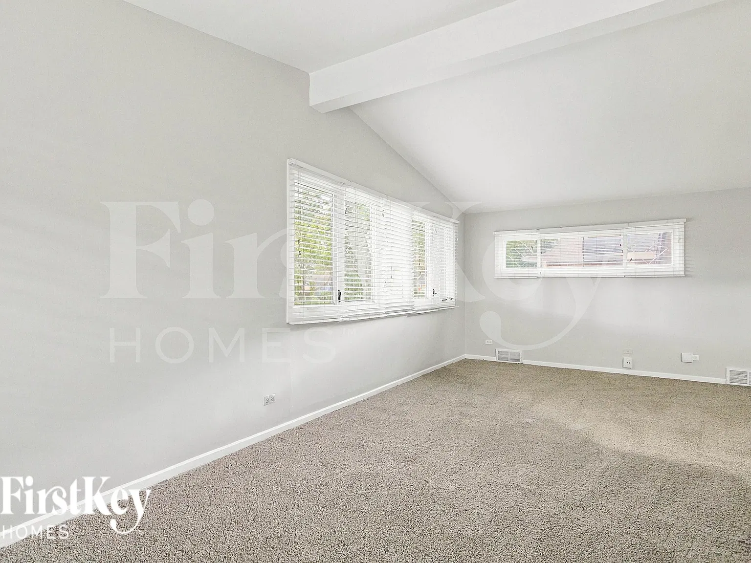 3 bed, 1.0 bath, 1196 sqft, $2,790 — Photo 4