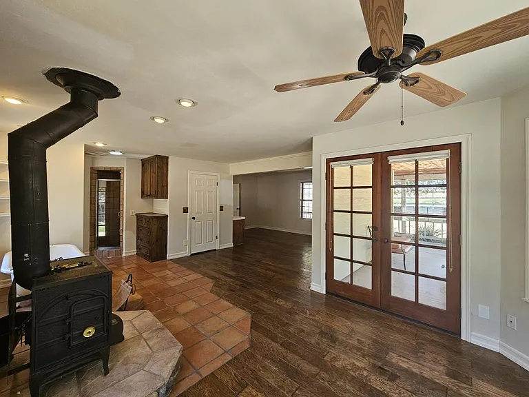 22530 Rolling Meadows Dr — Photo 47