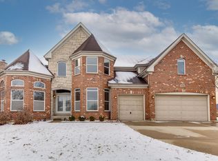 1686 Heron Way, Hoffman Estates, IL 60192