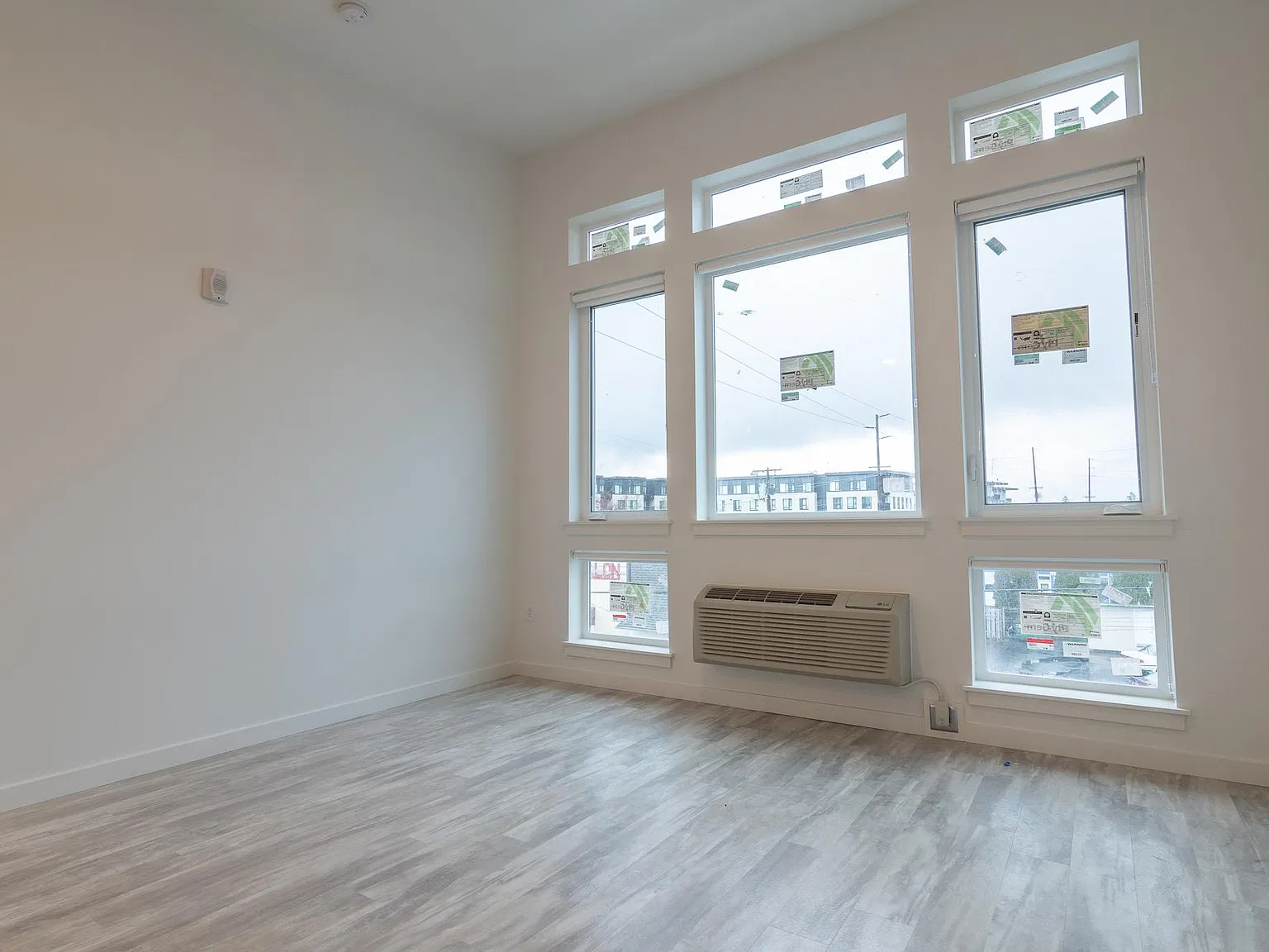 1 bed, 573 sqft, $1,350 — Photo 4