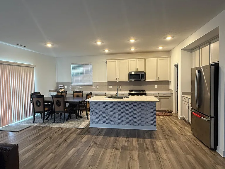 600 Hawking Ct — Photo 5
