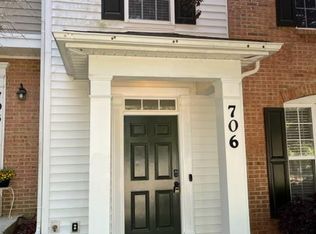 706 Walnut Woods Dr, Morrisville, NC 27560