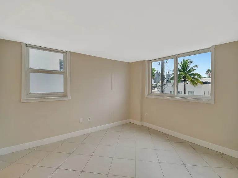 345 Ocean Dr #305 — Photo 10