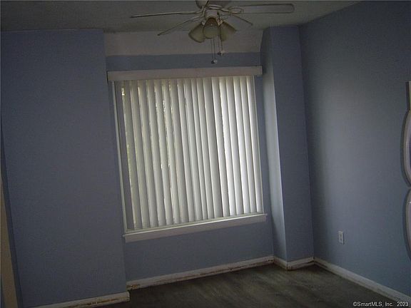 4th image of 12 Cedar Ct Unit G