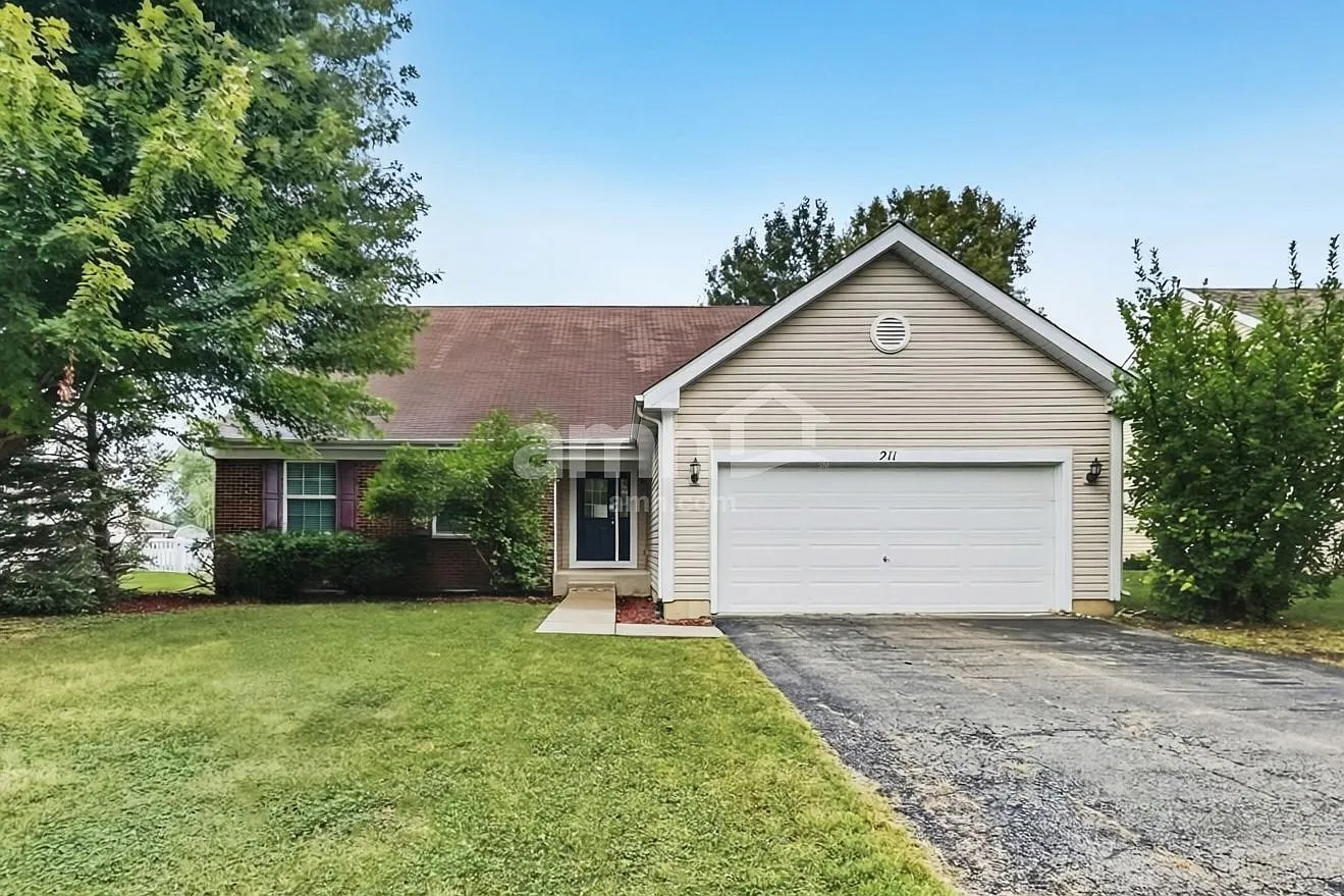 3 bed, 2.5 bath, 1727 sqft, $2,835 — Photo 1
