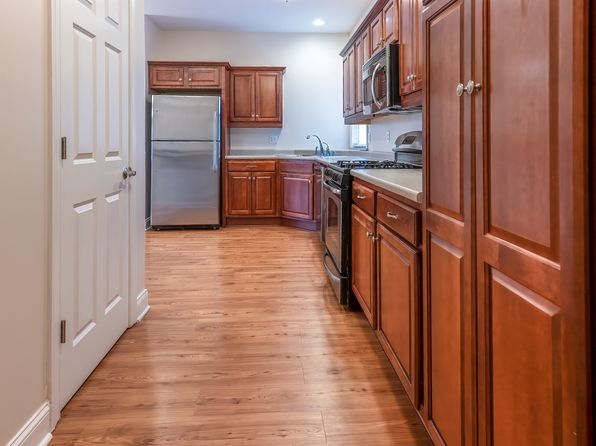 1000 Fox Chase Dr #5DB1B5ED7