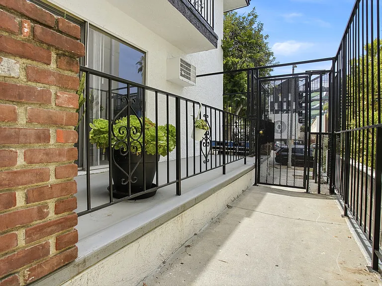 3636 Keystone Ave — Photo 8