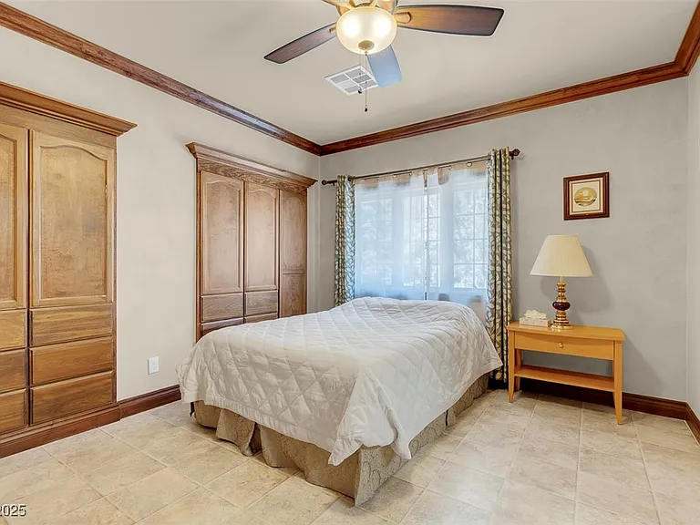 264 Crestview Dr — Photo 60
