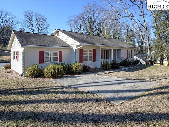 2nd image of 411 NE Tywood Street
