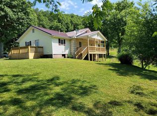 747 Tadpole Rd, Louisa, KY 41230