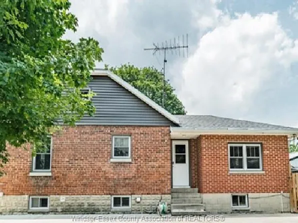 41 Alexandra Ave SW, Chatham Kent, ON N7M 1X9