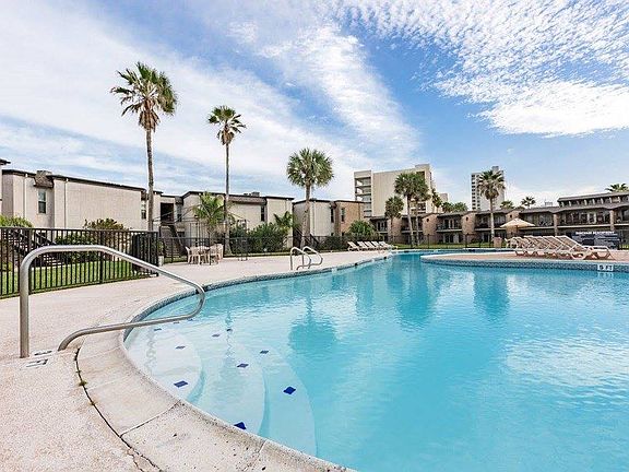 5th image of 1010 Padre Blvd Unit 228