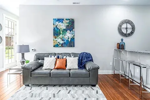 1 bed, 800 sqft, $1,675 — Photo 3