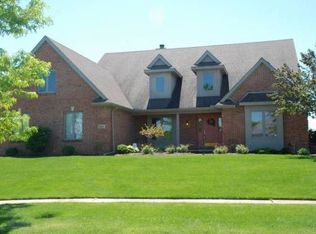 5117 Shadywood Ct, Sylvania, OH 43560