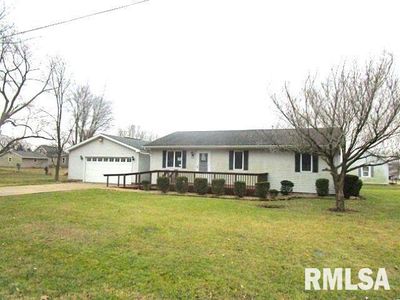 602 E 10th St, Delavan, IL, 61734