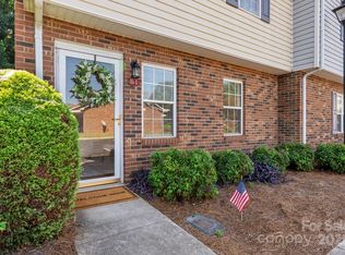 319 7th Street Pl SW APT B1, Conover, NC 28613