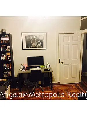 Rented by Metropolis International Realty Inc. | media 34