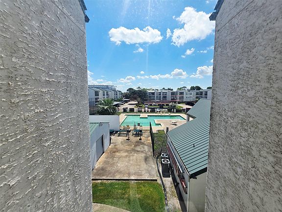 5th image of 2826 S Bartell Dr APT 38