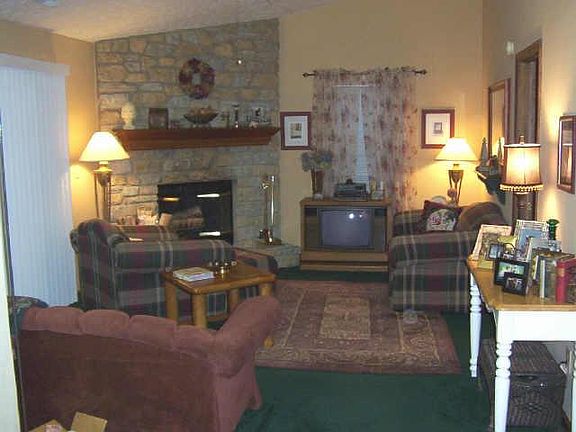 4th image of 7303 N Shanna Cir