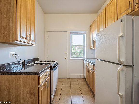 3rd image of 4609 N Ashland Ave #Af4609-3