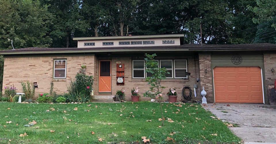 1st image of 1126 Elmwood Dr