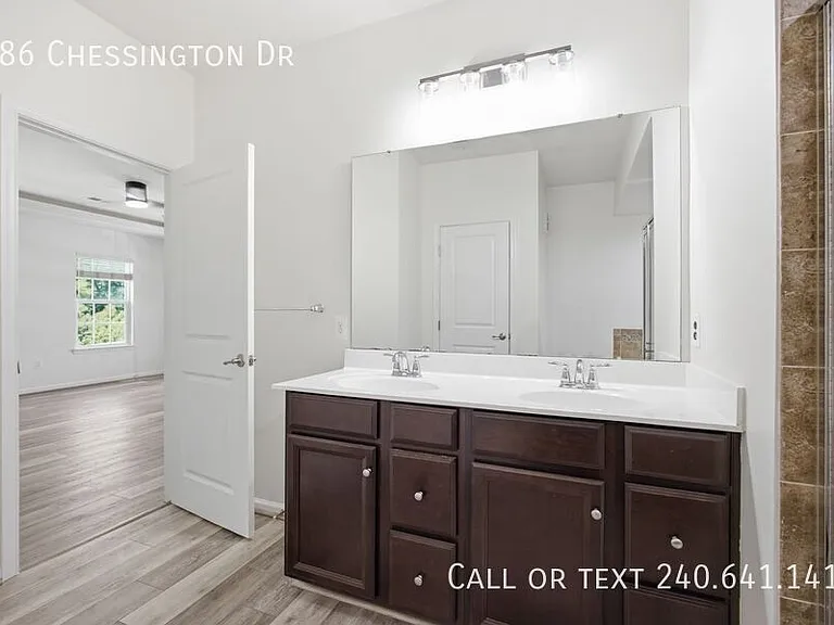 386 Chessington Dr — Photo 18