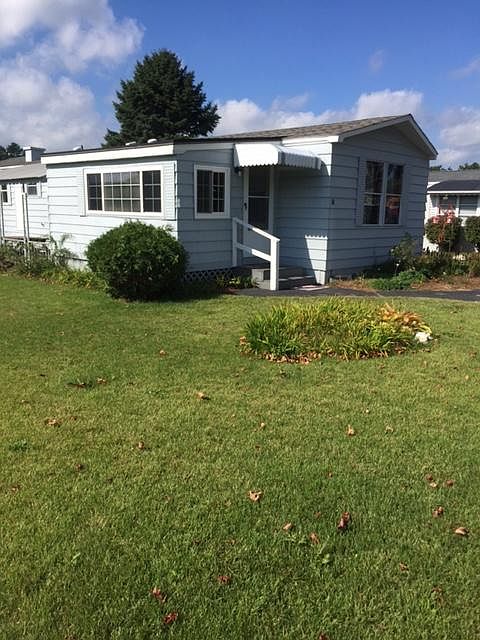 1st image of 8 Lydia Dr