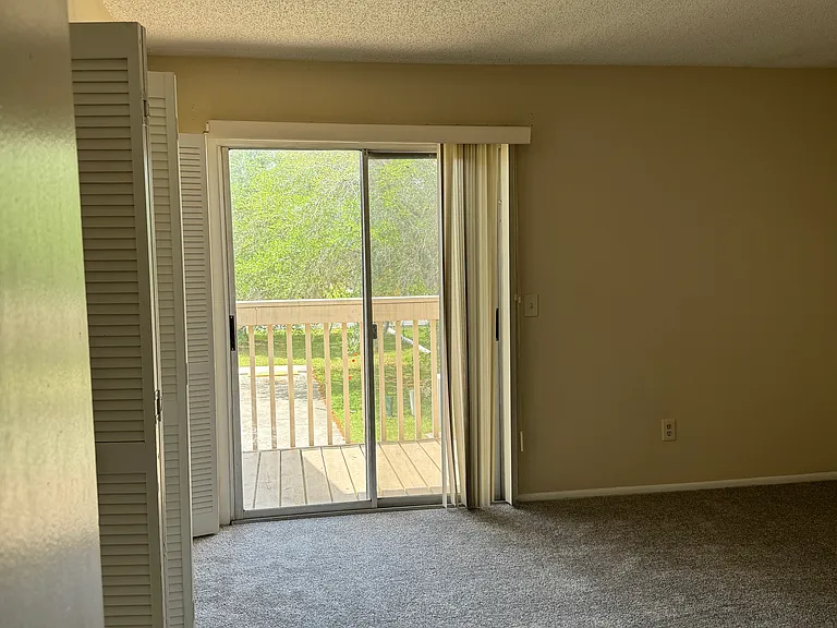 163 Bowie Ln #B — Photo 9