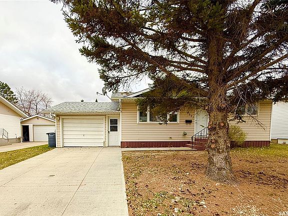 2nd image of 837 14th St