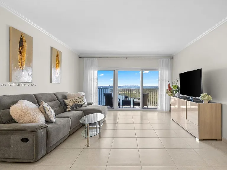 300 Bayview Dr #1910 — Photo 8