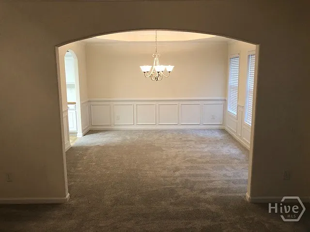 225 Lexington Cir — Photo 23
