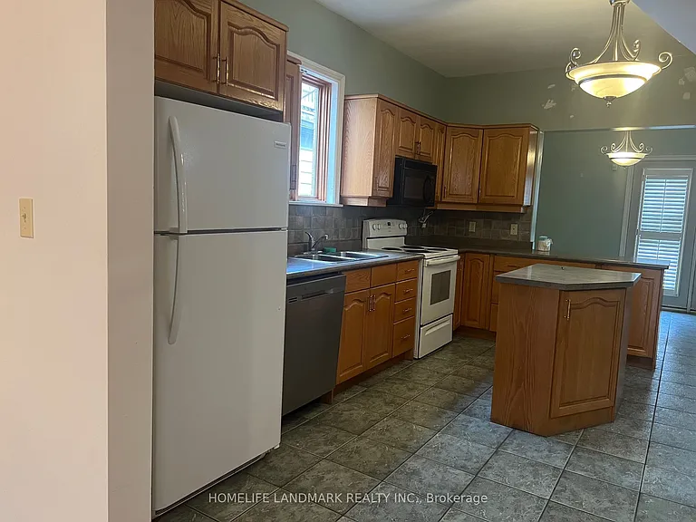 231 Clinton St — Photo 7