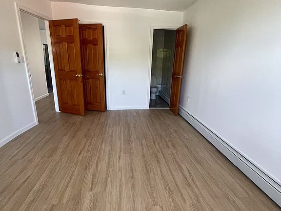 4th image of 17311 Booth Memorial Ave #3
