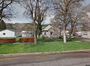 2212 1st St, La Grande, OR 97850