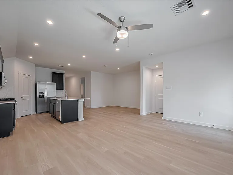 1535 Merulana Ln — Photo 3