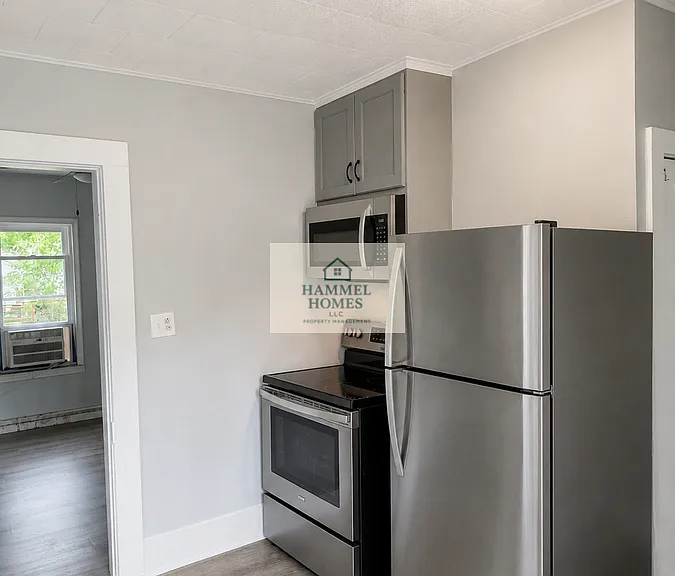 720 Lindoo Ave E — Photo 3