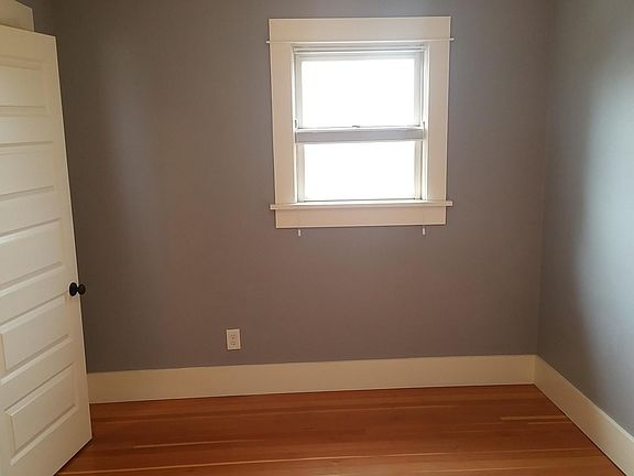 2nd image of 215 SE Urania Ln #1/2