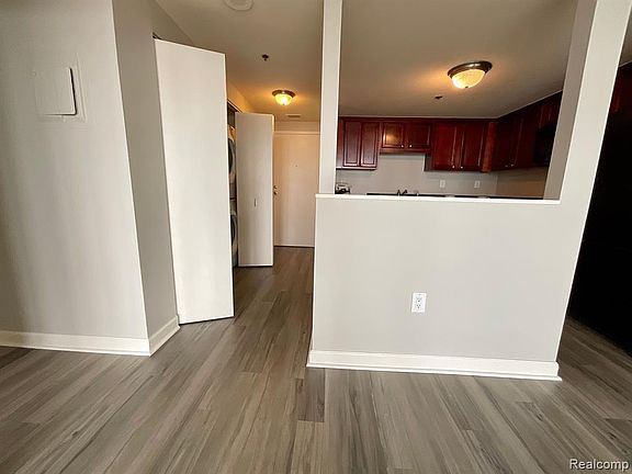 3rd image of 250 E Harbortown Dr APT 907