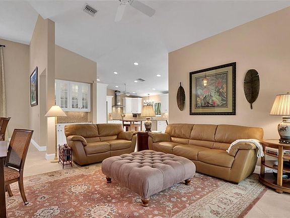 5th image of 4891 SW Parkgate Blvd