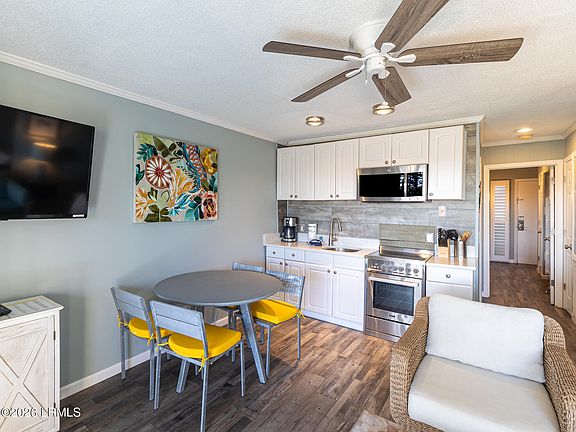 5th image of 40 Folly Field Rd #131C