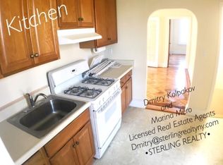 1915 24th Rd #2, Astoria, NY 11102